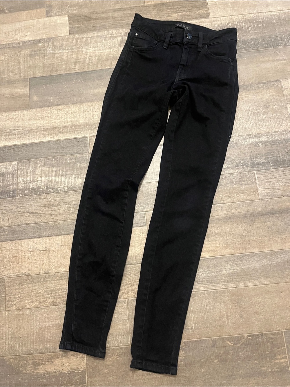 Guess Black Women's Skinny Jeans